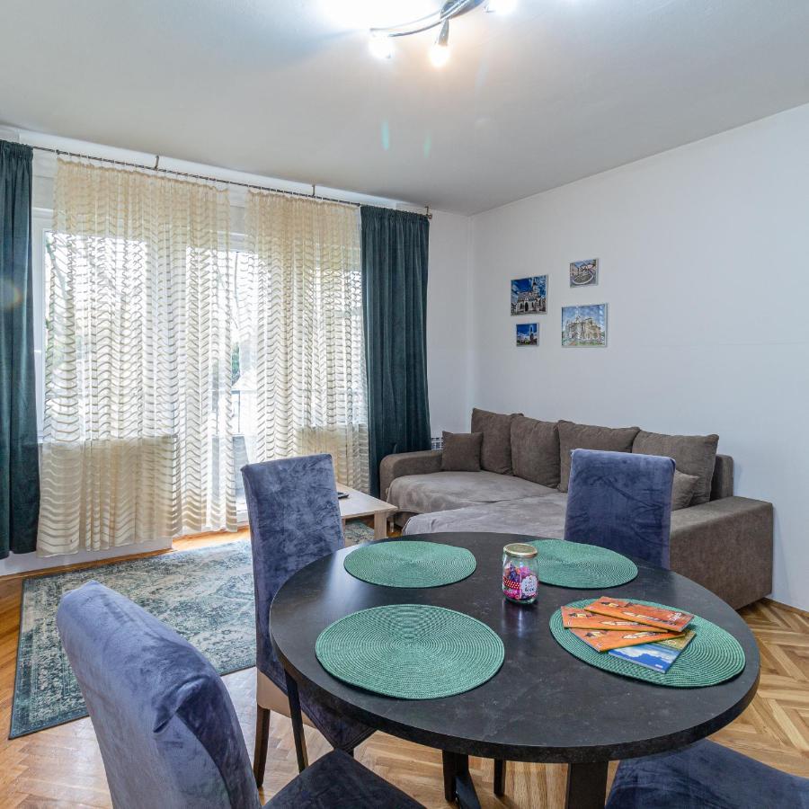 Swan Apartment Загреб Екстериор снимка